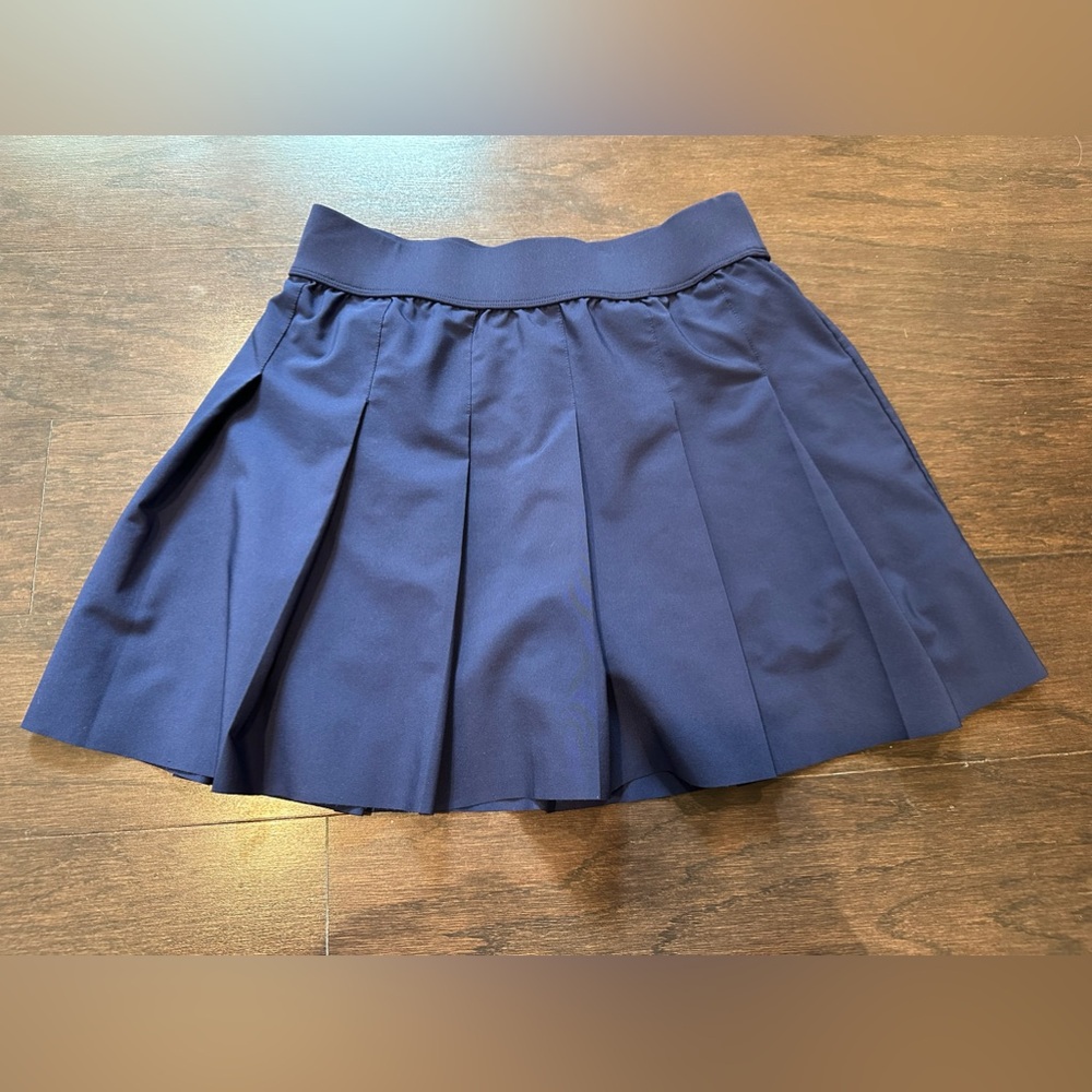 BRAND NEW perfect condition small fabletics skirt!